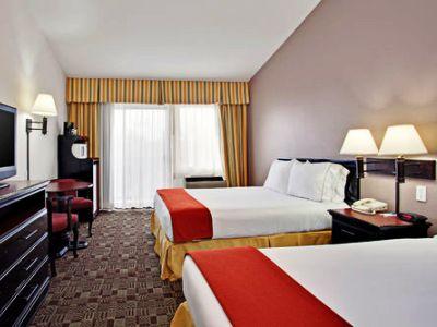 Express & Solana Beach-del Mar By Ihg Resort