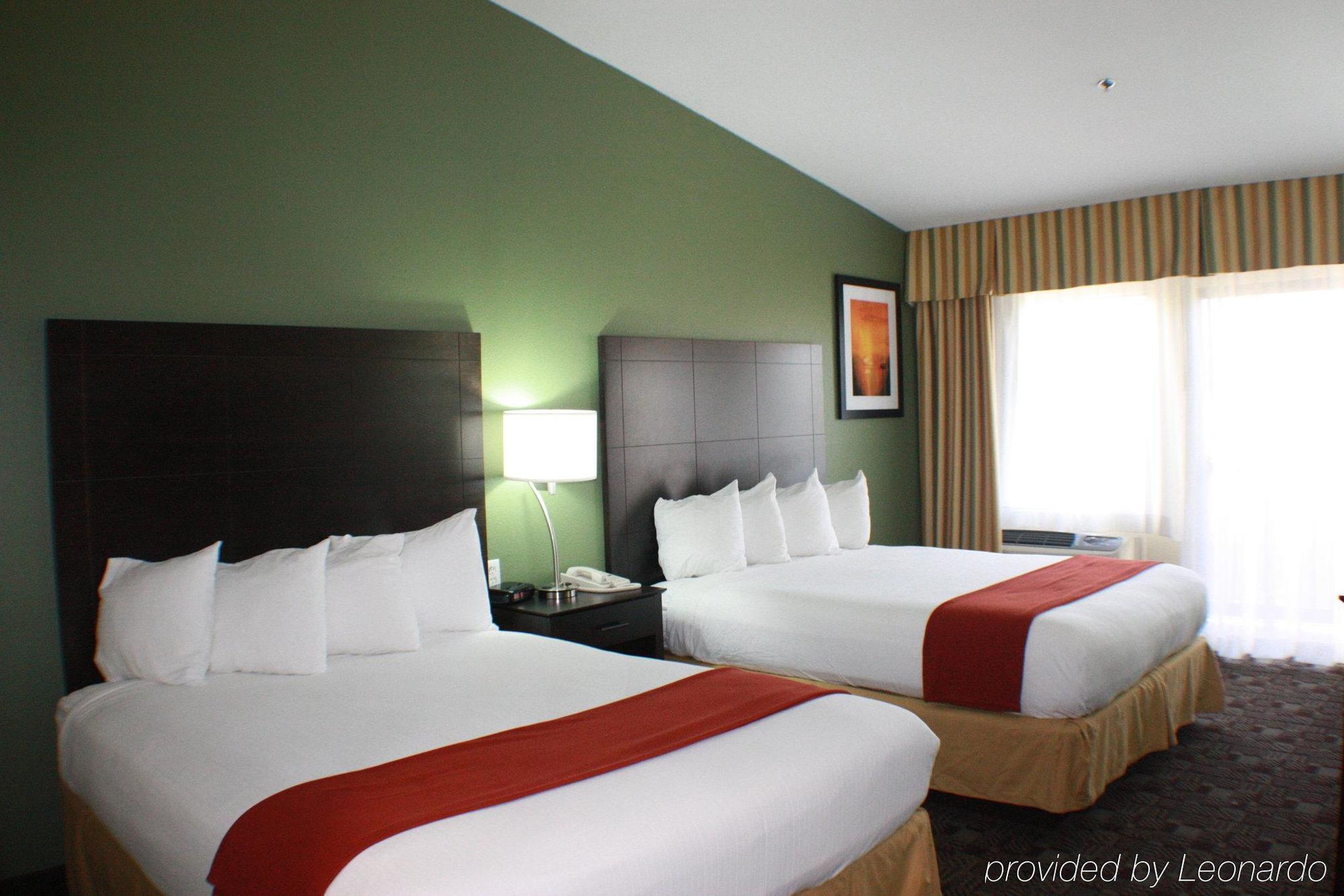 Express & Solana Beach-del Mar By Ihg Resort