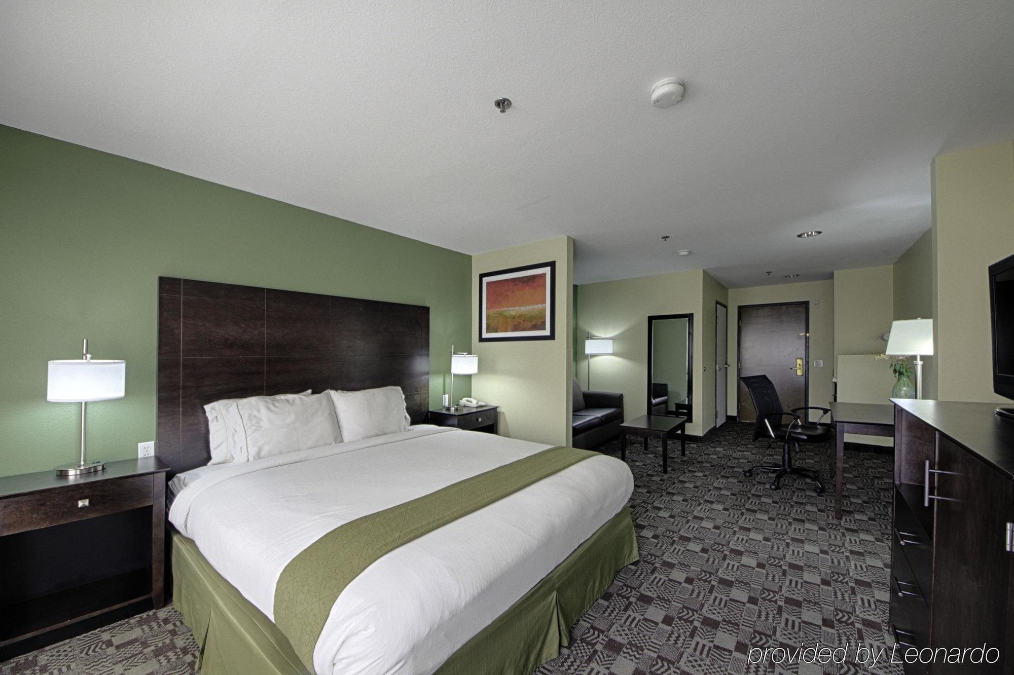 Express & Solana Beach-del Mar By Ihg Resort