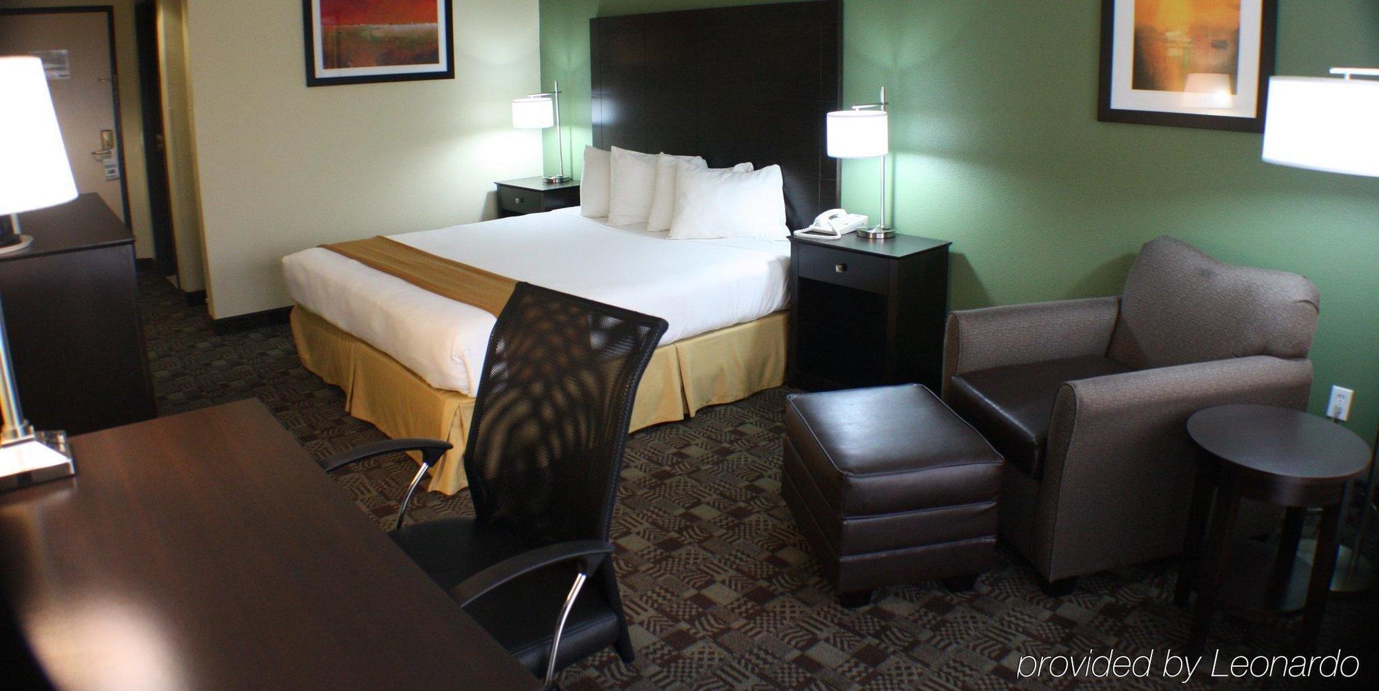 Express & Solana Beach-del Mar By Ihg Resort Solana Beach