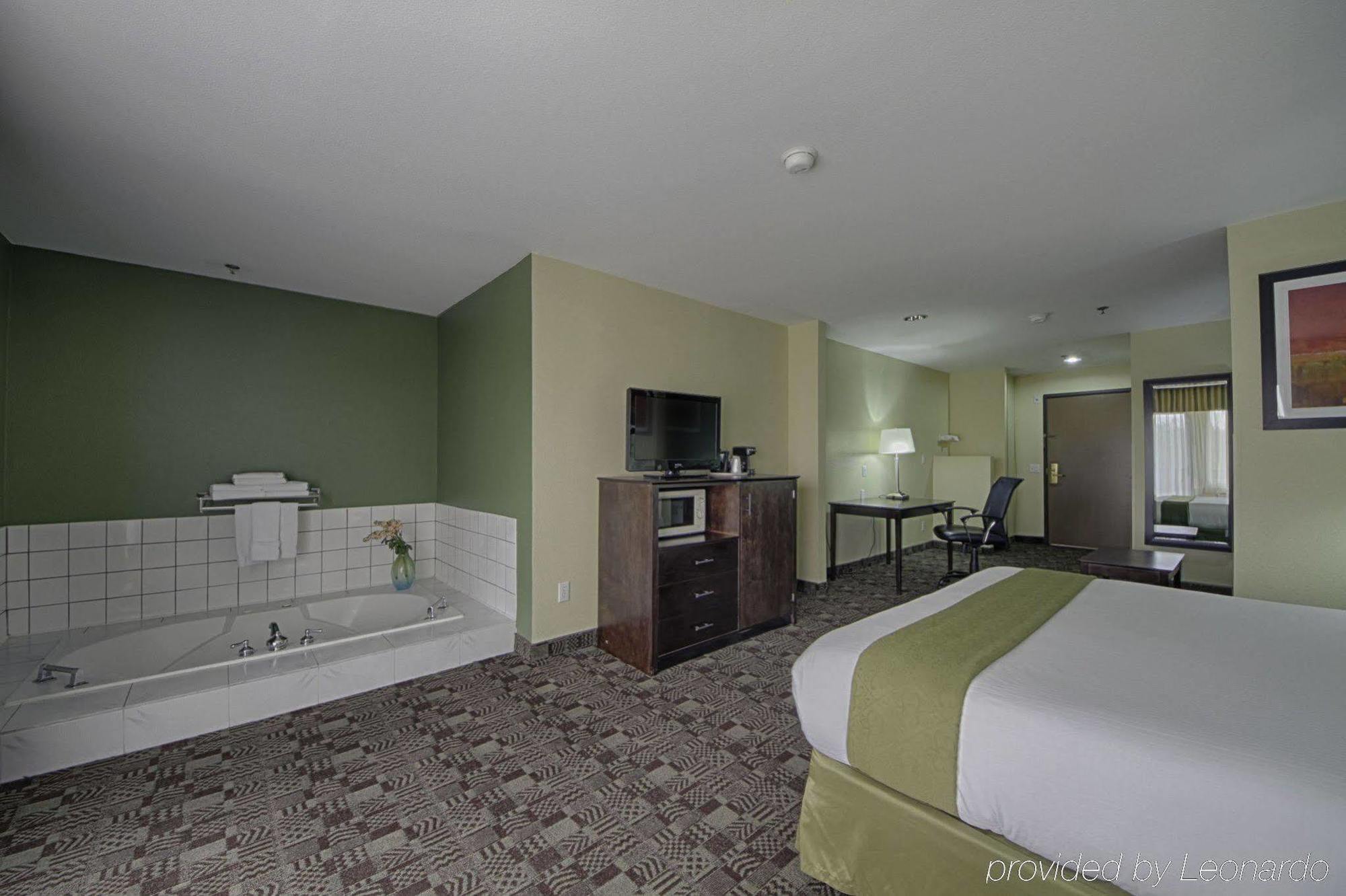 Express & Solana Beach-del Mar By Ihg