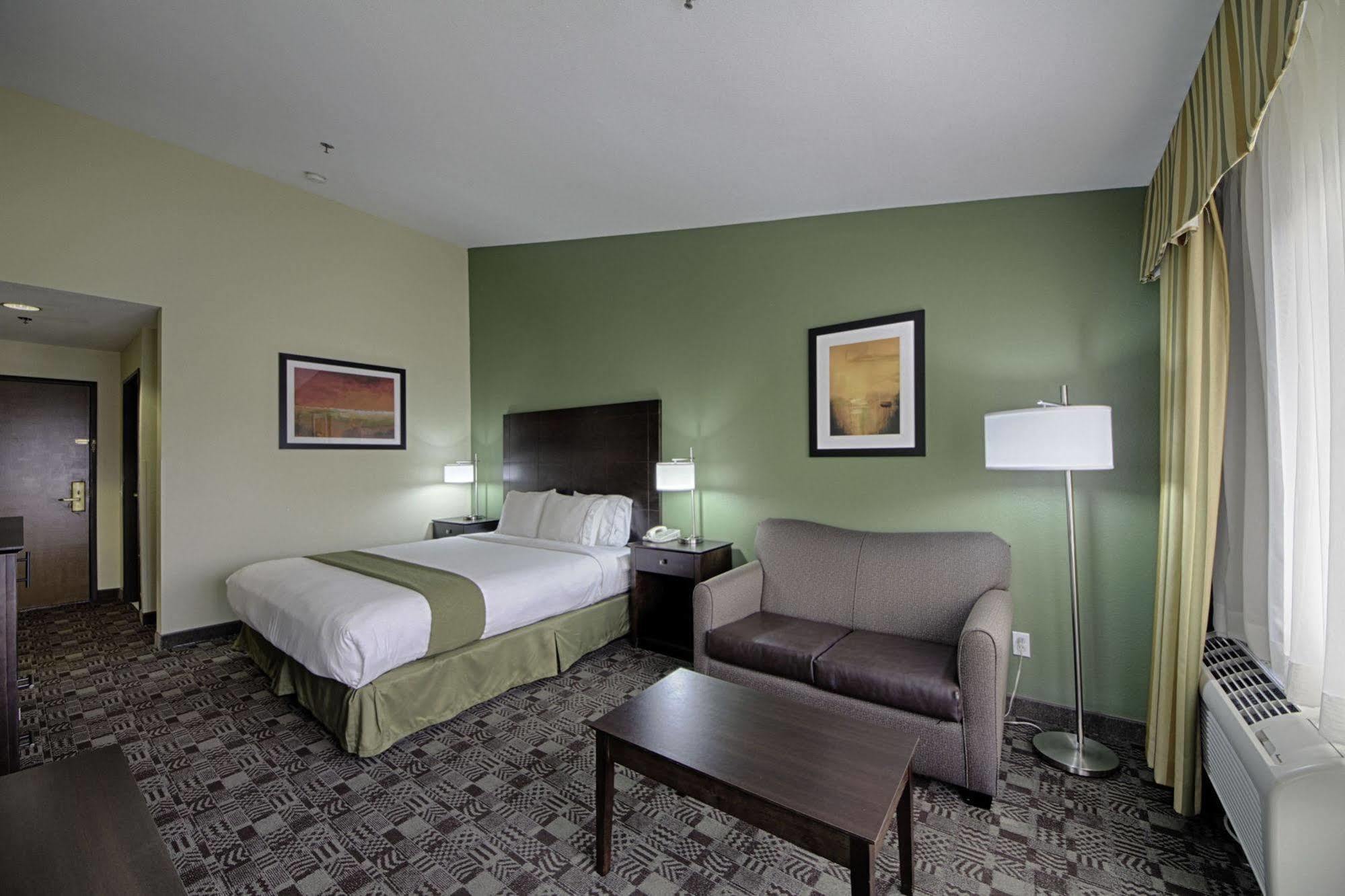 Express & Solana Beach-del Mar By Ihg Resort 3*