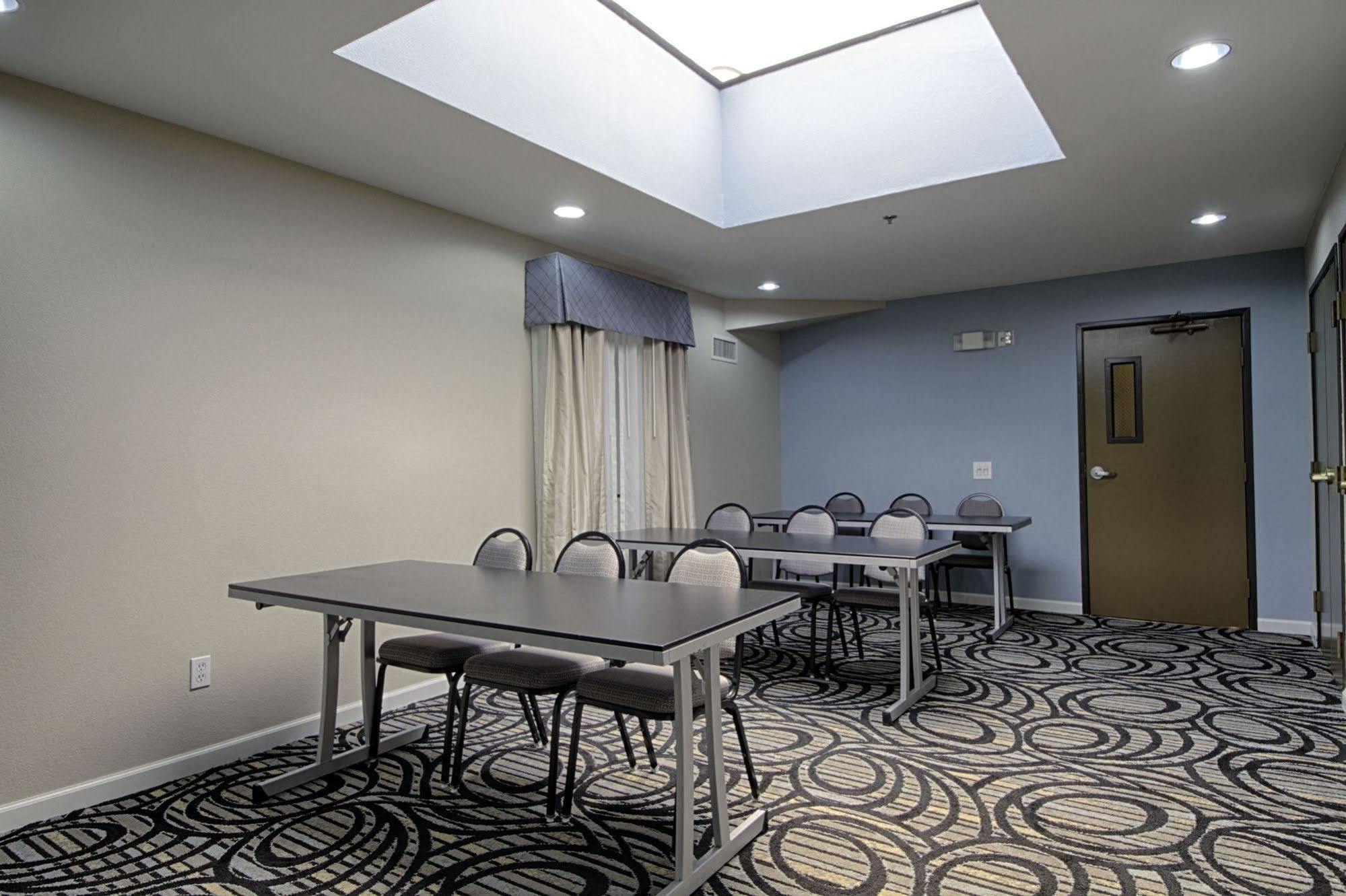 Express & Solana Beach-del Mar By Ihg Resort 3*